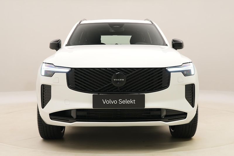 Volvo XC90 T8 RECHARGE BLACK EDITION 7m - fotka 16 z 72