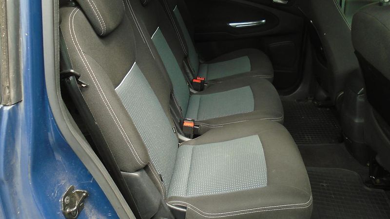 Ford Galaxy 2.0 benzin 107 kw Facelift - fotka 11 z 34