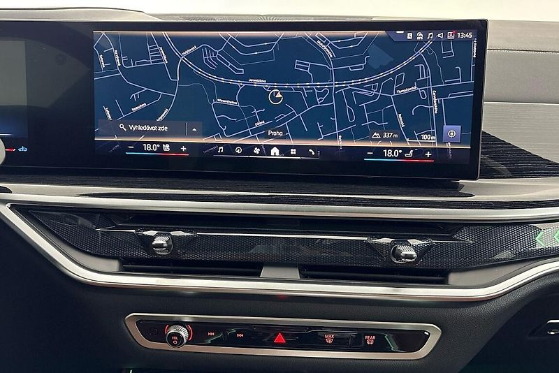 BMW X5 xDrive40d - fotka 10 z 28