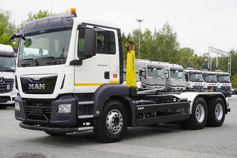 MAN TGS (2016) 26.360 6x4 BB / 160 tho. km - fotka 9 z 24