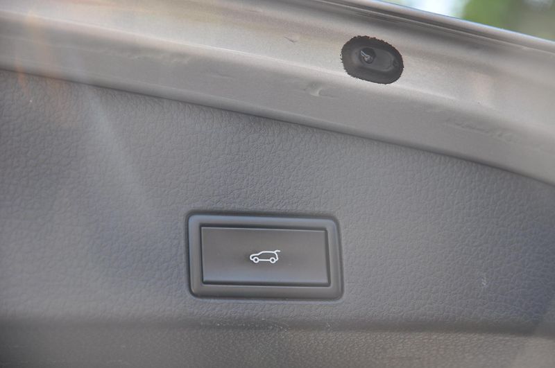 Volkswagen Touareg 3.0TDi 193kW 4x4 Automat - fotka 9 z 28