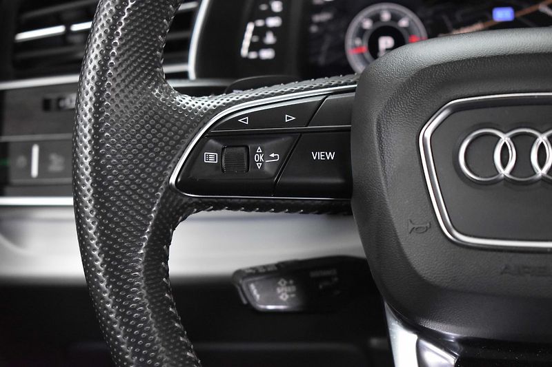 Audi Q7 50 TDI 4x4*S-LINE*7.MÍST*TAŽNÉ - fotka 23 z 51