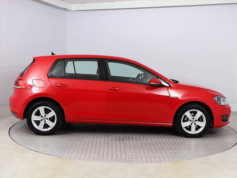 Volkswagen Golf (2016) 1.4 TGI CNG, Automat, Tempomat - fotka 6 z 17