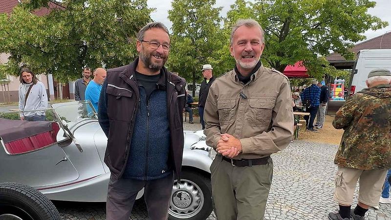 Do Černošína se sjely desítky nablýskaných veteránů, jejichž majitelé o svých miláčcích vyprávěli s nadšením i humorem.