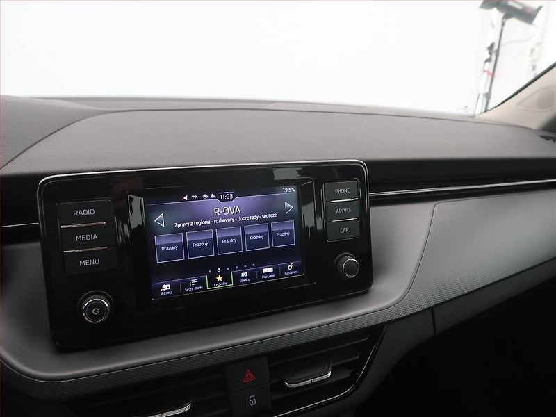 Škoda Kamiq (2023) Ambition 1.0 TSI, Serv.kniha - fotka 17 z 18