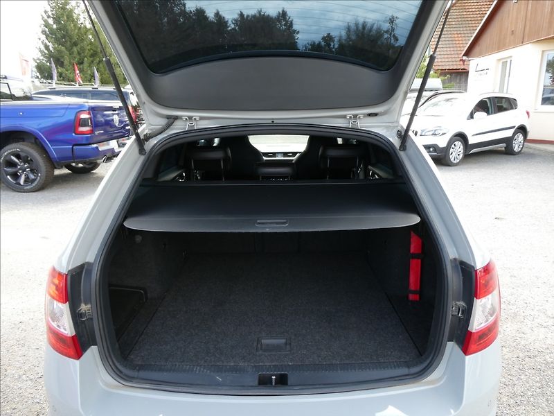 Škoda Octavia 2,0 TSi 162kW RS NAVI,EL. ŠÍBR - fotka 17 z 47
