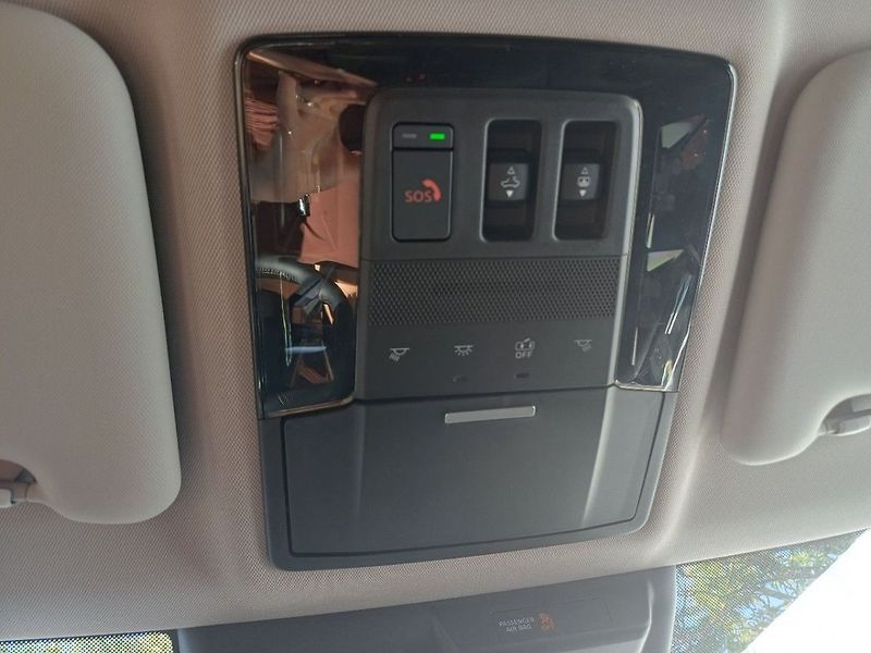 Mitsubishi Outlander Instyle 2,4 MIVEC 2xelektromot - fotka 17 z 25