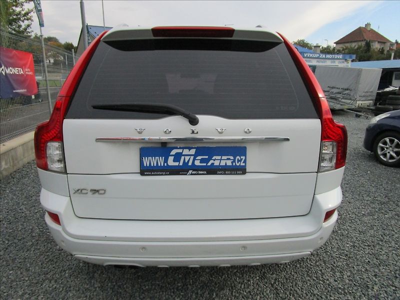 Volvo XC90 2.4 D5, AWD, automat, 7 míst - fotka 5 z 47