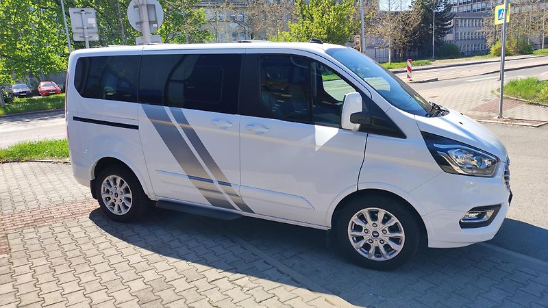 Ford Tourneo Custom (2020) - fotka 5 z 26