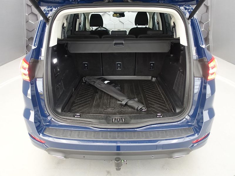 Ford S-MAX 140 kW, Titanium, REZERVOVÁNO - fotka 30 z 44