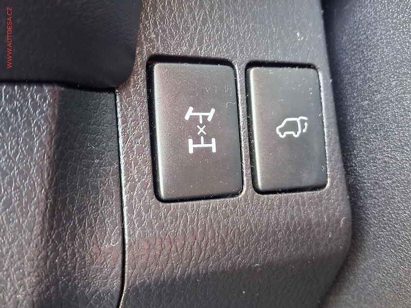 Toyota RAV4 (2014) 2.2 D-4D 4x4, ČR, AC, TZ - fotka 13 z 22