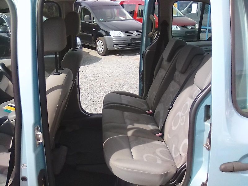Renault Kangoo (2008) 1.6i 16V, závěs - fotka 25 z 33