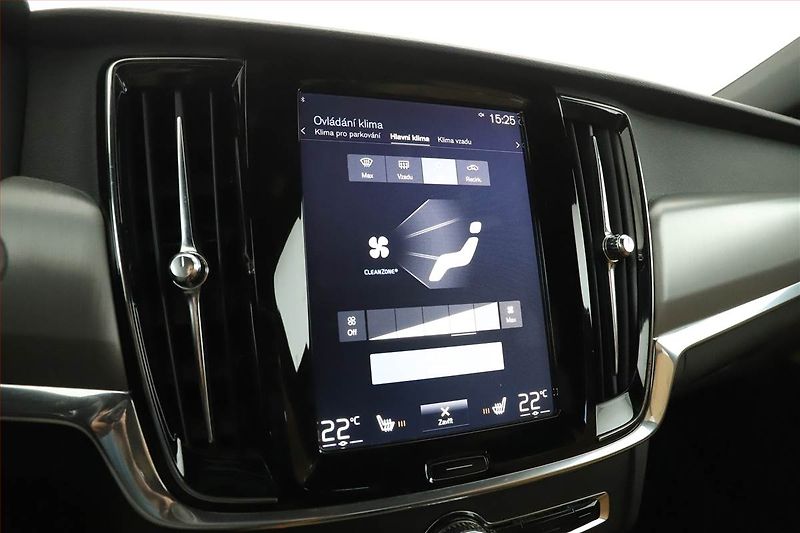 Volvo V90 (2017) Cross Country - fotka 13 z 19