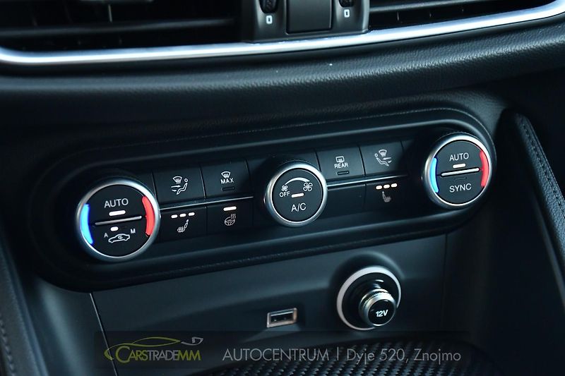 Alfa Romeo Stelvio 2.9V6 Bi-T.382 kW QUADRIFOGLIO - fotka 35 z 56