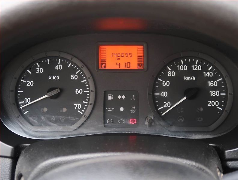 Dacia Logan (2005) 1.4, po STK, Tažné, v provozu - fotka 11 z 13
