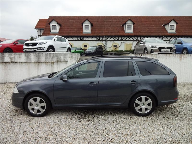 Škoda Octavia 1.8 TSI SPORT   GO MOTORU - fotka 4 z 57