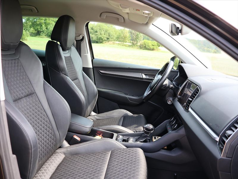 Škoda Karoq 2,0 TDI 110kW 4x4 DSG Style+ C - fotka 13 z 37