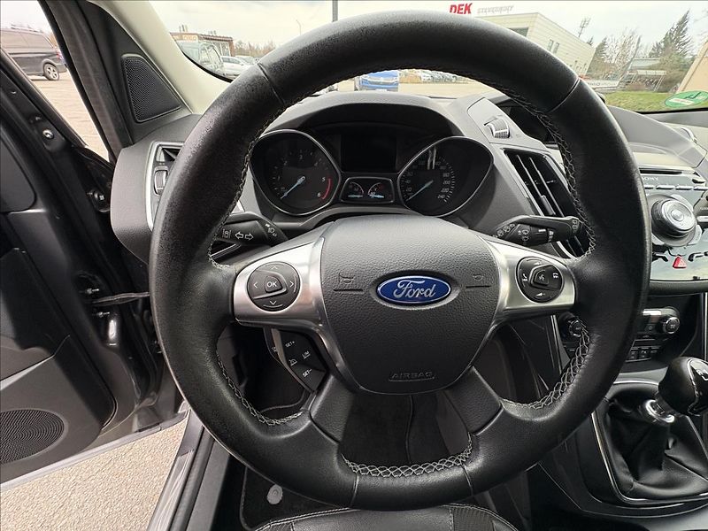 Ford Kuga 2,0 TDCi 120kW 4x4,Individual - fotka 7 z 41