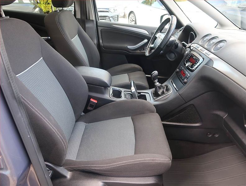 Ford S-MAX (2012) 2.0 TDCi, Tempomat - fotka 9 z 14
