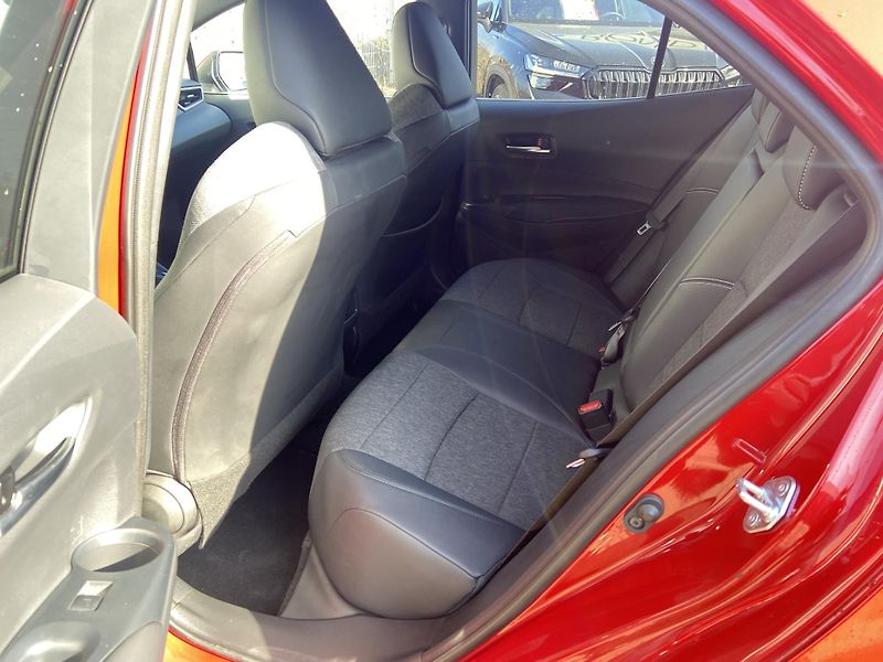 Toyota Corolla 1.2 TURBO 85kW Style TECH - fotka 11 z 20