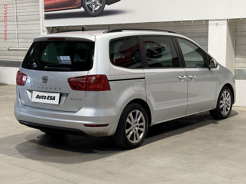 Seat Alhambra (2012) 2.0 TDi, Bixen, navi - fotka 6 z 20