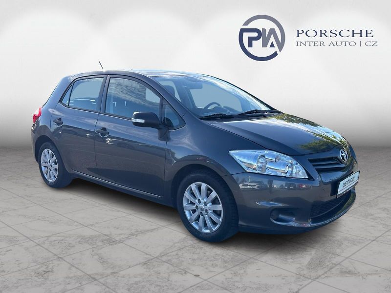Toyota Auris 1.6 Valvematic Terra Cool - fotka 6 z 21