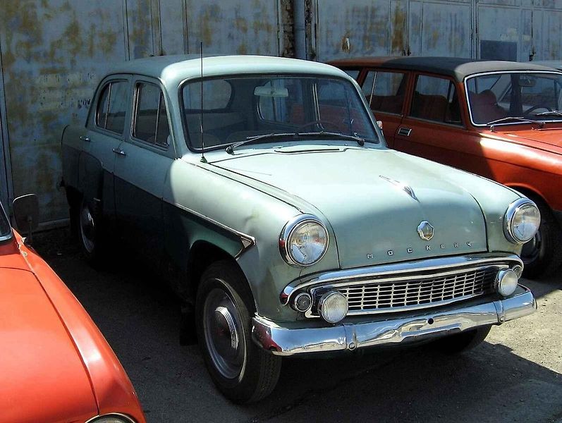 Zavzpomínejte s námi na to, jaká auta, s výjimkou těch co patřila invazním vojskům, se v srpnu 1968 pohybovala na našich silnicích.