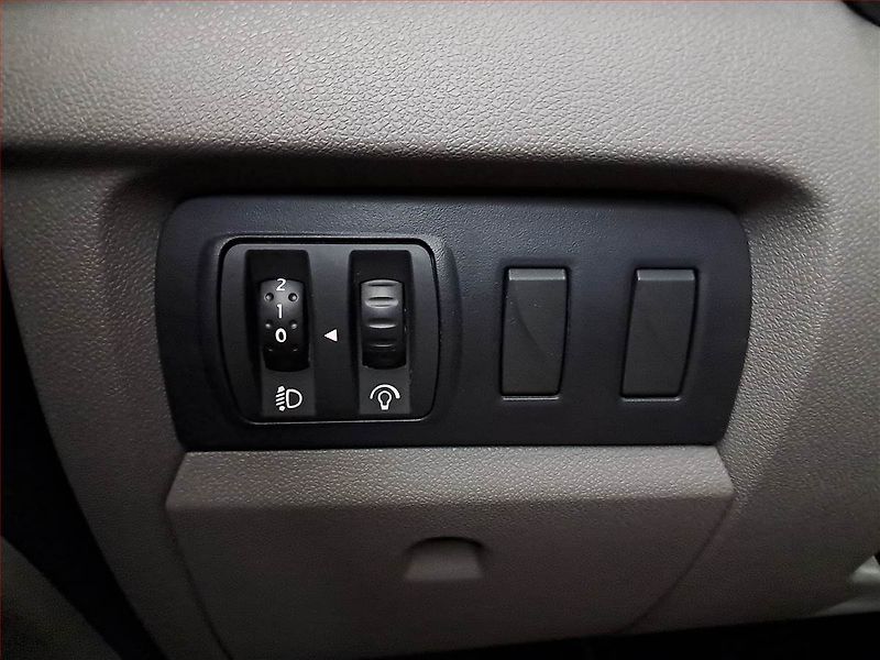 Renault Mégane (2013) 1.6 16V, ČR,1.maj, Serv.kniha - fotka 13 z 17