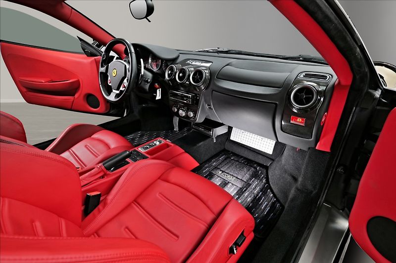 Ferrari F430 4,3 F1 V8 - fotka 18 z 18
