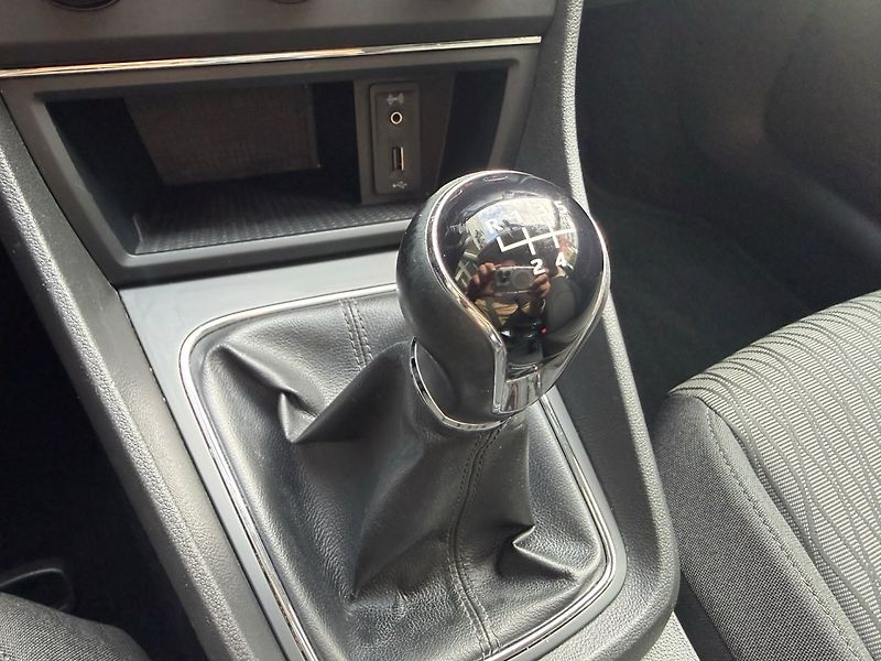 Seat Leon (2016) 1.6 TDI Style - fotka 20 z 25