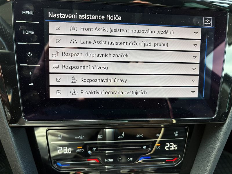 Volkswagen Passat 2,0 TSI 206 KW 4M AUT ALLTRACK - fotka 21 z 36