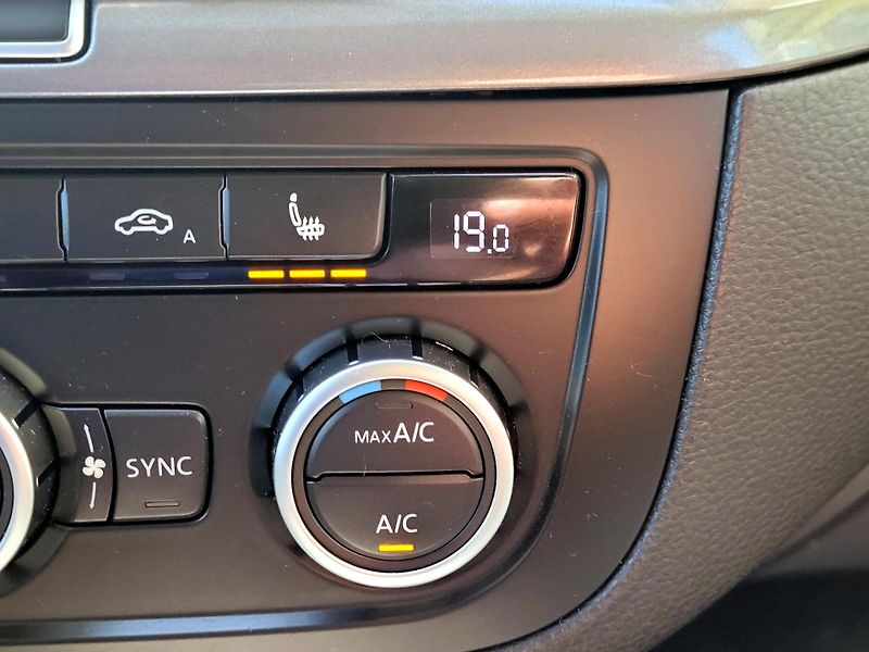 Seat Alhambra 2,0 DSG REFER, SERV.KNIHA,7mís - fotka 39 z 45