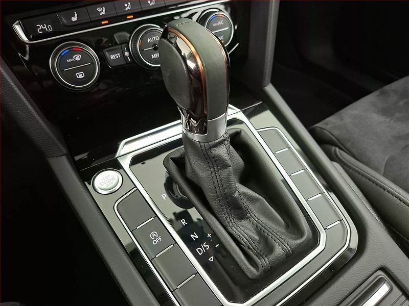 Volkswagen Passat (2016) 2.0 TDI, Automat, Kůže - fotka 13 z 19