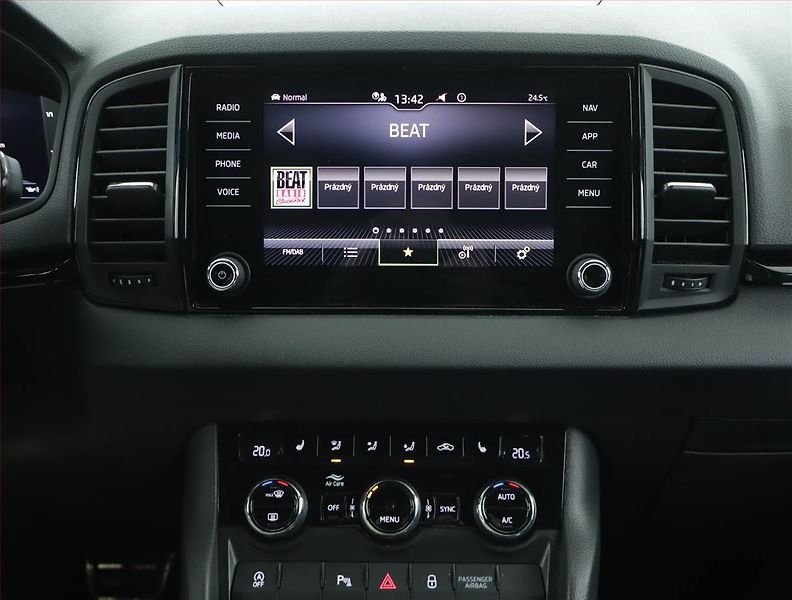 Škoda Karoq (2021) Sportline 2.0 TDI - fotka 12 z 17