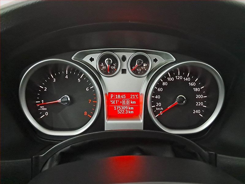 Ford Focus (2008) 1.6 16V, Automat, nová STK - fotka 11 z 16