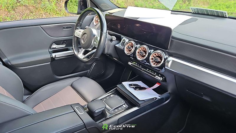 Mercedes-Benz EQB (2023) Electric Art – 70,5 kWh - fotka 6 z 10
