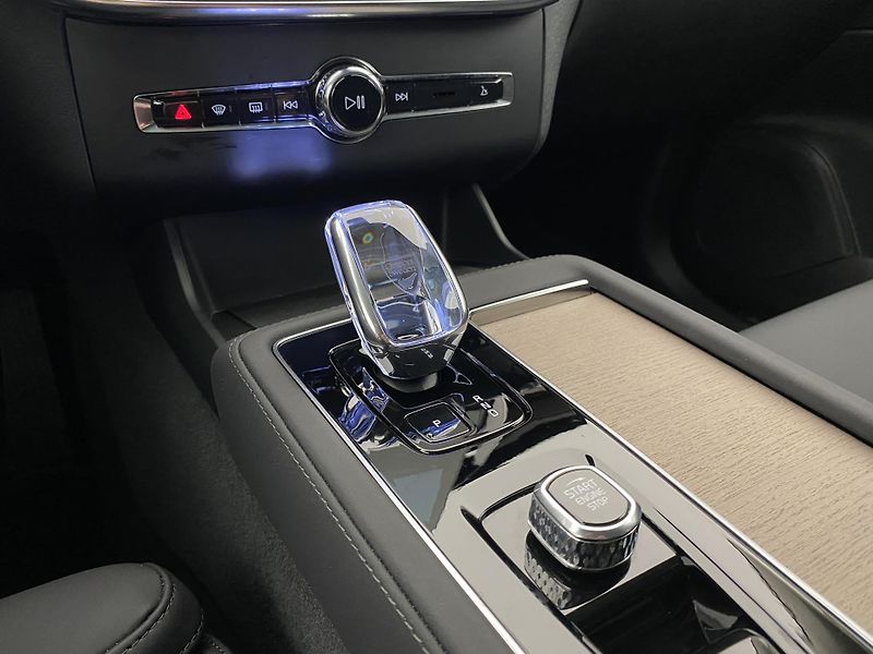 Volvo XC90 B5 AWD BRIGHT PLUS AUT CZ 7m - fotka 27 z 60