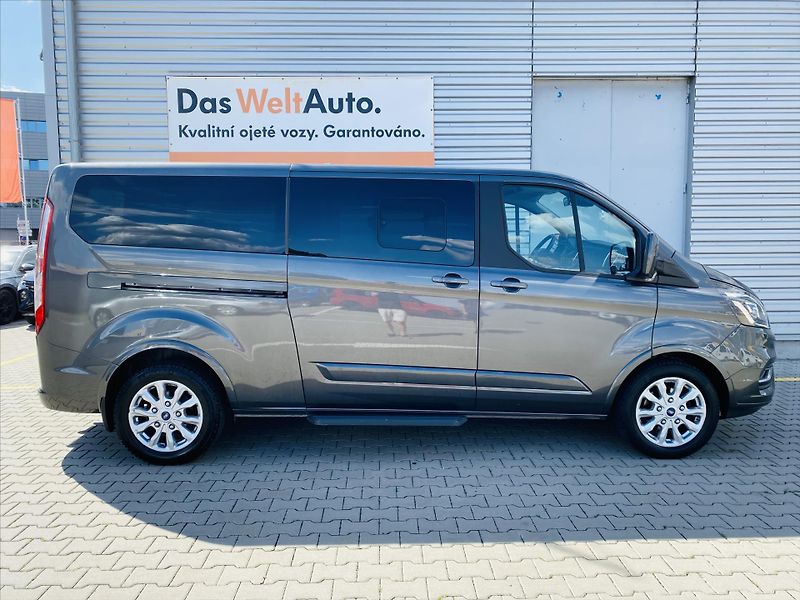Ford Tourneo Custom 2,0 EcoBlue 136kW L2 - fotka 24 z 26