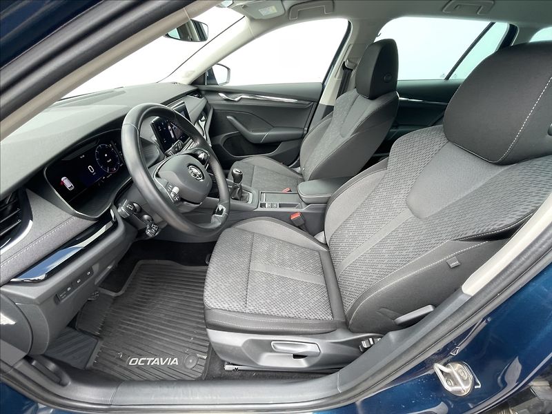 Škoda Octavia 2,0 TDI Combi Style Plus NAVI - fotka 4 z 23