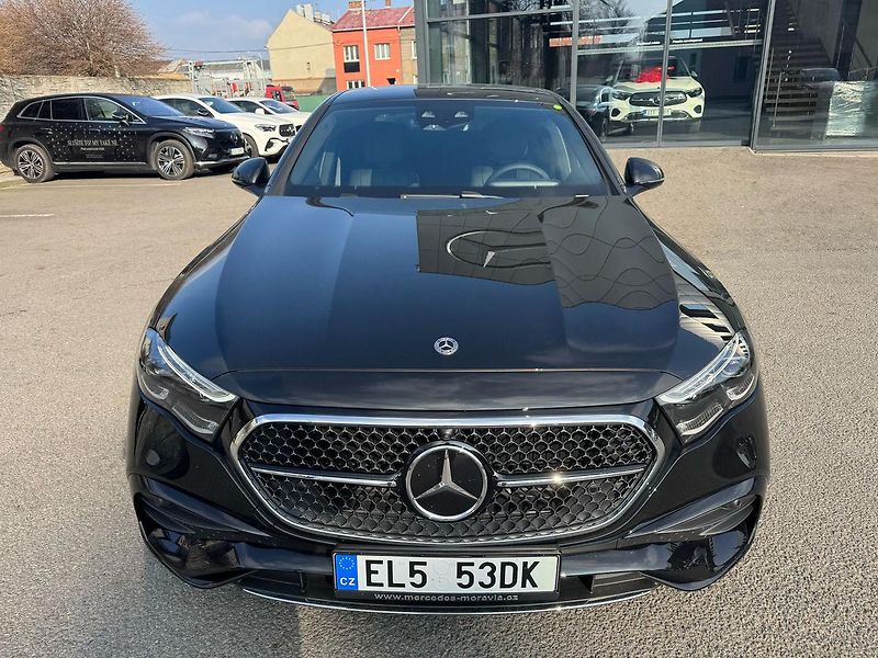 Mercedes-Benz Třídy E E 400 e 4MATIC PHEV demo - fotka 2 z 26