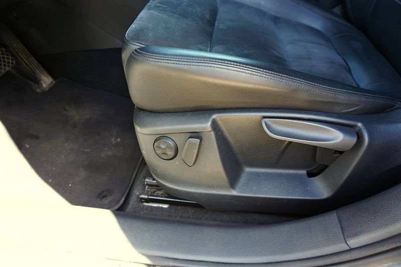 Volkswagen Sharan (2011) HIGHLINE 2,0 TSI 147 kW - fotka 33 z 56