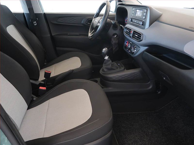 Hyundai i10 (2022) Comfort 1.0, ČR,1.maj - fotka 9 z 13