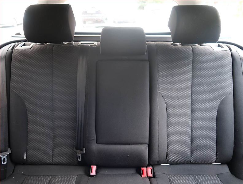 Volkswagen Passat (2005) 2.0 TDI, Tažné - fotka 10 z 16