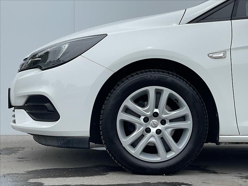 Opel Astra 1,5 CDTi Edition ST PDC+AC - fotka 19 z 23