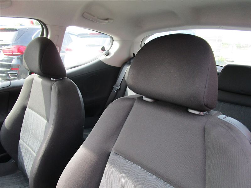 Peugeot 207 1.4i 54kW - fotka 13 z 35