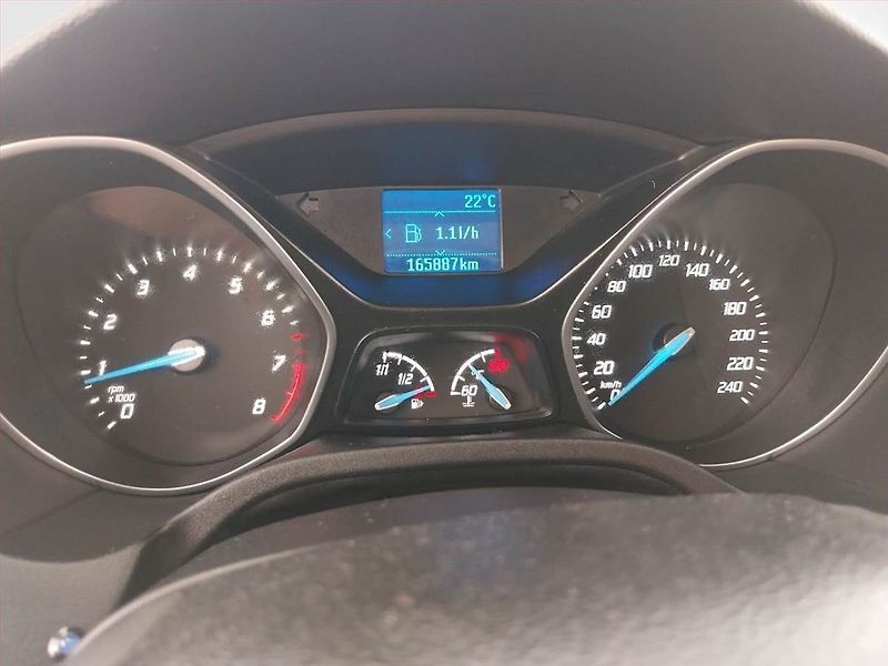 Ford Focus (2014) 1.6 i, Serv.kniha, Tempomat - fotka 11 z 20
