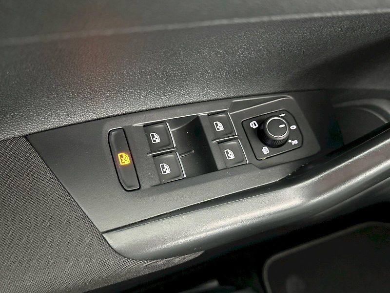 Volkswagen Taigo (2025) R-Line 1.5 TSI 110kW DSG - fotka 27 z 31
