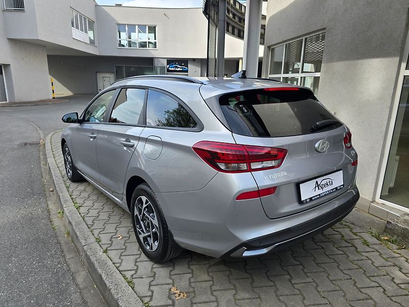 Hyundai i30 (2026) 1.0 T-GDi Go Czech - fotka 3 z 25