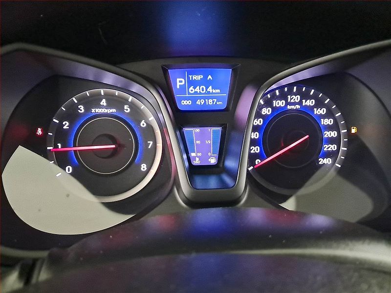 Hyundai ix20 (2014) 1.6 CVVT, Automat, Serv.kniha - fotka 11 z 21