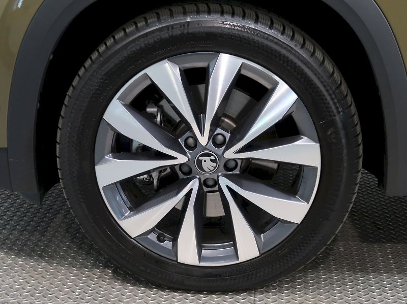 Škoda Kodiaq (2025) EXCLUSIVE 2.0TDI 142KW 4x4 DSG - fotka 12 z 46
